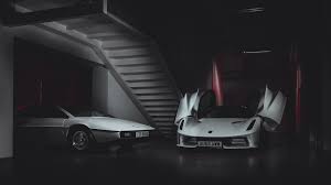 Make social videos in an instant: Bond Autoja Elott Tiszteleg A Lotus A Legujabb Modellel Autonavigator Hu