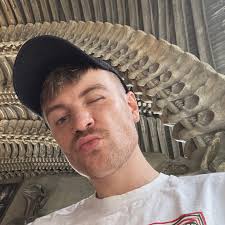 TOM ALEX HELM (@tomalexhelm) • Instagram photos and videos