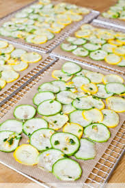Wurzige Zucchini Chips Dorrwoche Lecker Macht Laune Lecker Zucchini Chips Zucchini