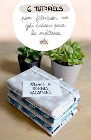 6 Tutoriels Gratuits Pour Fabriquer Un Joli Cadeau De Fin D Annee Lyly Met La Main La Patte Tutoriels Gratuits Cadeaux Maitresse Idee Cadeau Maitresse Cadeaux Fin D Annee