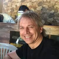 80+ perfiles de «Adrian La»