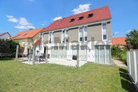 Finde 10 angebote für häuser zum verkauf in neutraubling zu bestpreisen, die günstigsten immobilien zum verkauf ab € 290.000. Haus Zum Verkauf 93073 Neutraubling Mapio Net