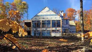 Quelques Maisons Metisses Adornetto Farmhouse Architecture Modern Bungalow Exterior Modern Farmhouse Exterior