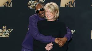 Martha stewart and snoop dogg host a cooking show. Martha Stewart And Snoop Dogg Share Behind The Scenes Look At 2nd Season Of Potluck Dinner Party Abc News