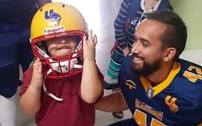 Последние твиты от futebol americano brasil (@fabrnoticias). Jogador Do Pouso Alegre Gladiadores Aproveita O Futebol Americano Para Lutar Contra O Lupus Futebol Americano Brasil