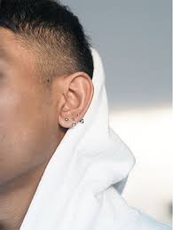 Boys With Earrings Guys Ear Piercings Men S Piercings Men Earrings