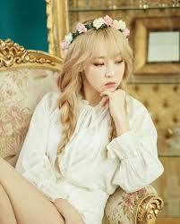 Solar always wanted to be a singer and her dream comes true when is selected in the audition. Mamamoo Moonbyul Solar K Pop Amino