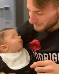 Nel mezzo, un matrimonio da favola: Ciro Immobile E Jessica Melena Quarantena Coi Tre Figli Foto Private Gossip