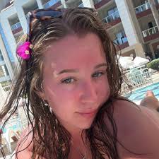 Any local shops that sell cake decorating supplies??