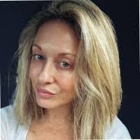 Veronica Cleary's Instagram, Twitter & Facebook