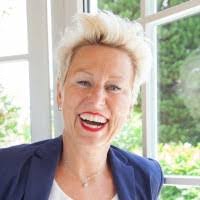 Alex Mattern's Instagram, Twitter & Facebook