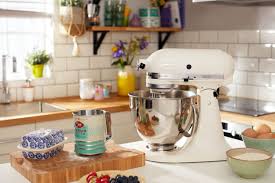 Built With A Full Metal Construction The Durable And Timelessly Designed Kitchenaid Artisan 5ksm150psb Kitchen Aid Kitchenaid Artisan Kitchenaid Artisan Mixer
