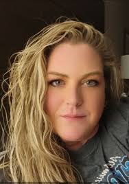 UPDATE: I found her, thank you all for your help ❤️ I am hoping someone can  help in the search for my step mother. Her name was Roberta and she was  married