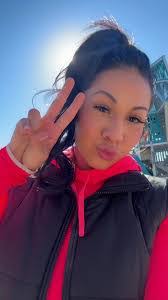 Clarissa Hutton's Instagram, Twitter & Facebook