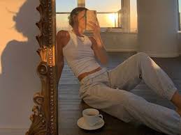Maybe you would like to learn more about one of these? 12 Poses To Get The Best Mirror Selfie Society19