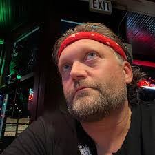 Christopher Shipton's Instagram, Twitter & Facebook