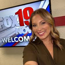 Big smiles for my first day at FOX19 Now!! ❤️