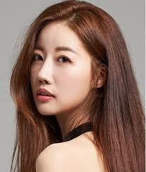 Kong La Hee (Korean Actor/Artist)