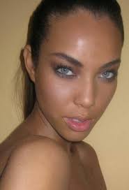 The color should be darker or lighter. Mestizo Skin Black Hair Blue Eyes