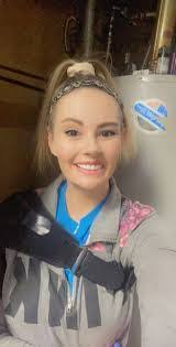 Heather Edington's Instagram, Twitter & Facebook