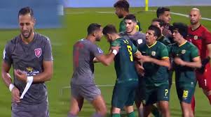 بينما يدخل فريق الدحيل القطري مواجهة الهلال بعد فوزه في مباراة الجولة الأولى على فريق استقلال طهران الإيراني بثلاثية نظيفة، تقدّم الوافد الجديد المغربي مهدي بن عطية بالهدف الأول في الدقيقة 56 قبل أن يضيف يوسف العربي الهدف الثاني في الدقيقة 73. Ø¨Ø§Ù„ÙÙŠØ¯ÙŠÙˆ Ø·Ø±Ø¯ Ø¨Ù†Ø¹Ø·ÙŠØ© Ø¨Ø¹Ø¯ Ø§Ù„Ø¥Ø¹ØªØ¯Ø§Ø¡ Ø¹Ù„Ù‰ Ù„Ø§Ø¹Ø¨ Ø§Ù„Ø´Ø±Ø·Ø© Ø§Ù„Ø¹Ø±Ø§Ù‚ÙŠ Ù‡Ø¯Ù 24