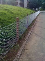 Http Www Burgstaller Zaun Ch Images Content Diagonalgeflecht Pics Z Maschendraht Holzpfosten Jpg Zaun Garten Maschendraht Holzpfosten