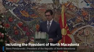 בן 15 צעד עם דגל בעיר העתיקה והורחק. Israeli Macedonian Initiatives Home Facebook