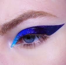 Fashion Make Up Eyes Eyeshadow Blue With Images Aesthetic Makeup Eye Makeup Makeup