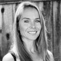 Leslie Vaca's Instagram, Twitter & Facebook