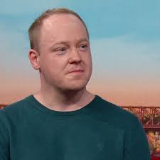 Christian Baron erzählt von seiner schweren Kindheit