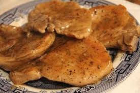 Skillet Pork Chops With Pan Gravy Pork Chops And Gravy Skillet Pork Chops Boneless Pork Chop Recipes