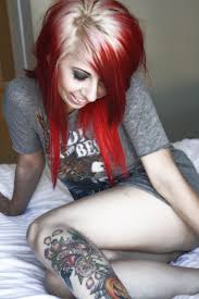 To know where you should put the blush bend down for 30 mins, then stand up and you'll see you'll become a little red. White Blonde 7 Red Emo Scene Punk Hair Girl Alternative Model Leg Tattoo Punk Hair Emo Hair Color