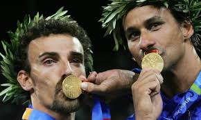 A olimpíada rio 2016 vai entrar para a história do brasil não só por ter sido a primeira no país (além da primeira na américa latina), mas porque, em casa, o time olímpico brasileiro alcançou sua melhor. Olimpiadas Relembre Cinco Medalhas Esperadas Do Brasil Na Historia