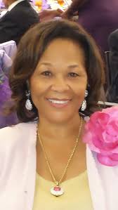 Paulette Holt's Instagram, Twitter & Facebook