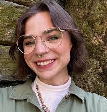 Stacy Lang's Instagram, Twitter & Facebook