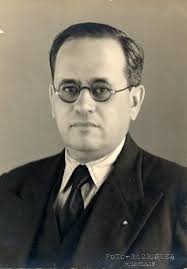 En el colegio estudié su libro de texto sobre las civilizaciones  precolombinas