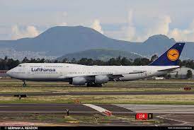 This premium economy class cabin doesn't seem very premium, does it? Img 2942 Boeing 747 8 Boeing Boeing 747