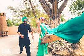 Wedding photography, event photography, engagement 25 Punjabi Style Pre Wedding Photo Ideas To Amp Up Your Wedding Album Wedmeplz