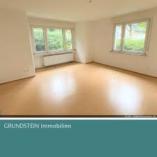 • wohnung besteht aus zwei gleichgroßen zimmern (12 und 23 m²), einem großen flur, einer großen wohnküche und einem geräumigen bad mit duschbadewanne. 2 Zimmer Wohnung Zu Vermieten Katernberger Str 165 42115 Wuppertal Elberfeld West Mapio Net
