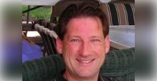 Rob Starr's Instagram, Twitter & Facebook