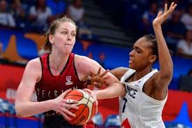 Kim mestdagh (născut la 12 martie 1990) este un jucător de baschet belgian pentru perfumerias avenida și echipa națională belgiană. Emma Meesseman En Washington Mystics Verliezen Tweede Finaleduel Tegen Connecticut Metro Krant