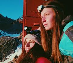 Squadre a piedi del soccorso alpino valdostano sono salite nella notte e le hanno trovate. Gcblugwei3ud4m