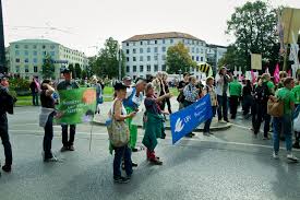 Deshalb organisierten wir, die greenpeace jugend münchen am 25. 18 000 Menschen Bei Grossdemonstration Mia Ham S Satt Lbv Gemeinsam Bayerns Natur Schutzen
