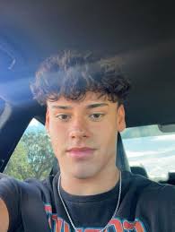 Hot honey pepperoni pizza bagels🔥 #hothoney #hothoneypizza #pizza #recipe  #pizzarecipe #recipes #lowcal #lowcalorie #dinner #dinnerideas