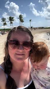 Eva Klassen (@eva__athome)