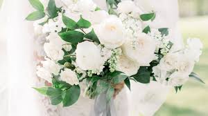 Pale pastels will be infused with life in 2020, as brighter colors pop to the forefront of wedding trends. 42 Insanely Stunning Spring Wedding Bouquets