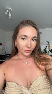 April Bean's Instagram, Twitter & Facebook