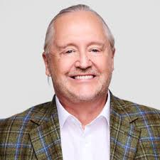 Pfizer names a VC leader in year of reset; Former Axcella CEO moves