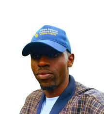 Emusiye huku ni Emily Rono,wengine ni watu km mmi..miaka ni #350