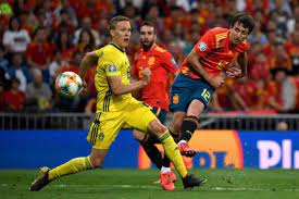 Pedri presionado por albin ekdal. Espana Suecia 3 0 Suecia Se Ahorco Sola Futbol